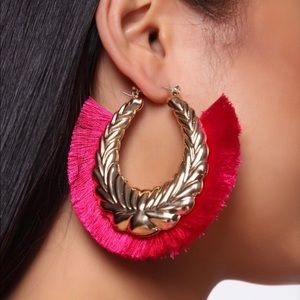 Pink attitude earrings